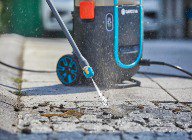 Мойка высокого давления аккумуляторная AquaClean Li-40/60 (Насадка с плоской струей, насадка-распылитель, фитинги базовой системы полива для соединения с краном - в комплекте) без аккумулятора. Купить в Бресте.