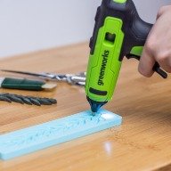 Пистолет клеевой аккумуляторный Greenworks G24GLG. Купить в Бресте.